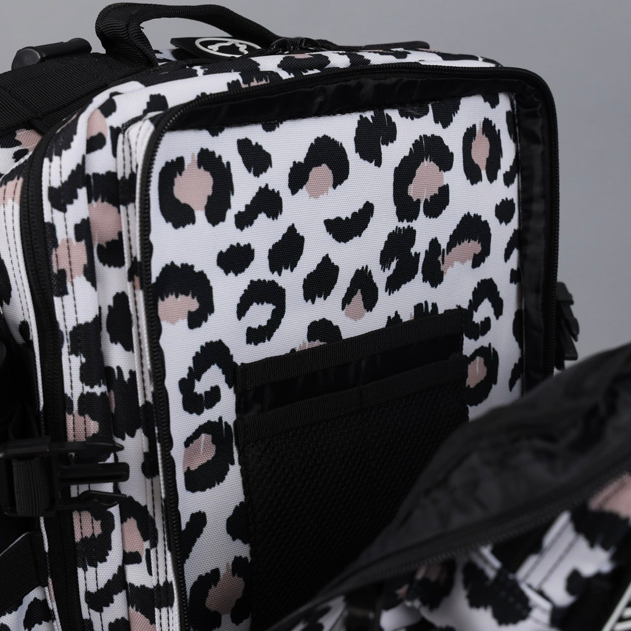 25L Backpack Leopard