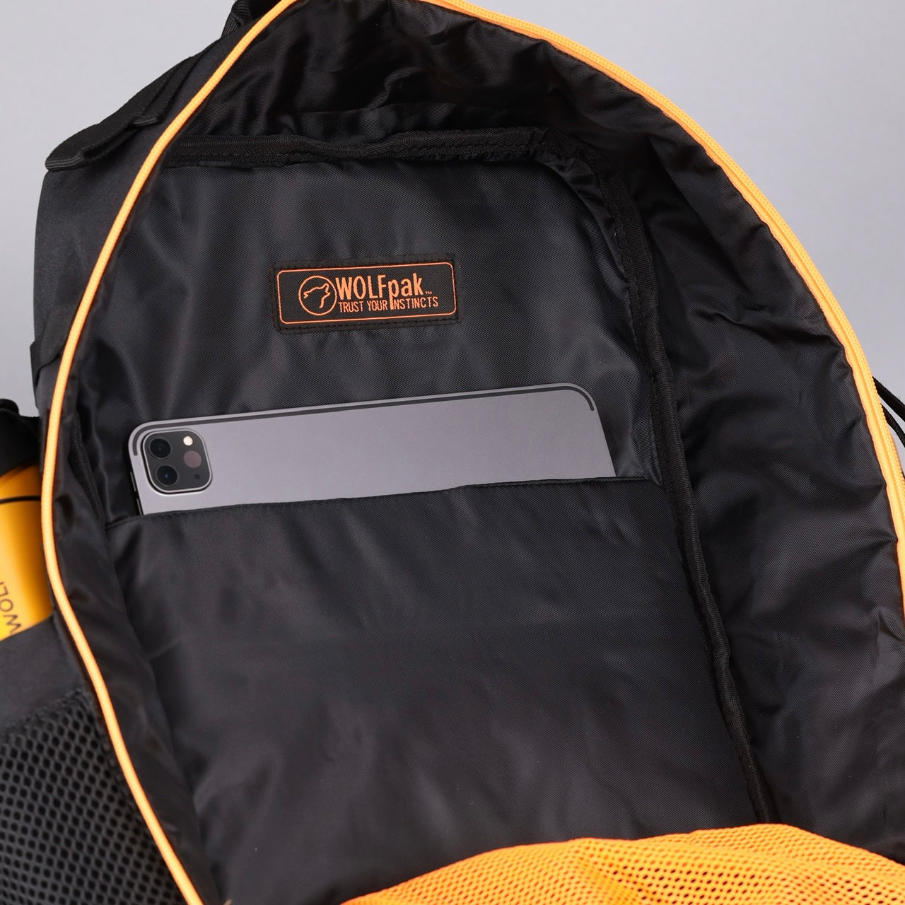 35L Backpack Black Neon Orange